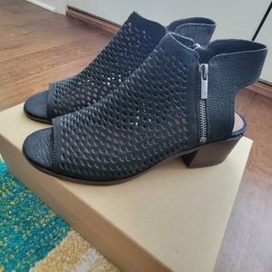 Lucky Brand Nelwyna Open Back Cutout Booties - 8M NIB